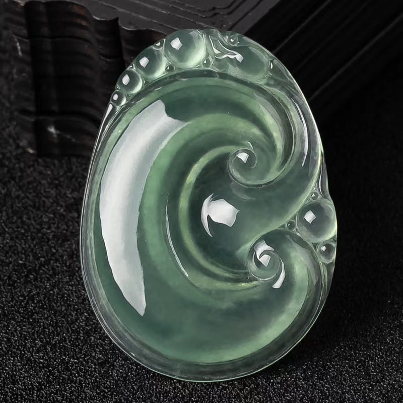 people often asked transparency jade and color jade which one is more expensive? Both of these factors affect the value of jadeite.