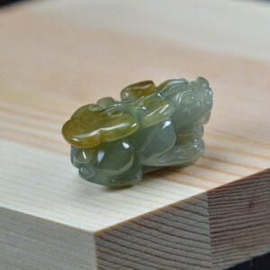 White Jade Pixiu statue Jadeite Pendant necklace JPT00000057