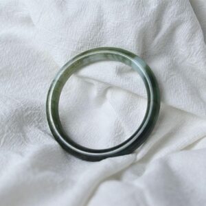 Green Chinese jade bangle, grade A jadeite gemstone bangle, Asian jewelry BG01560003