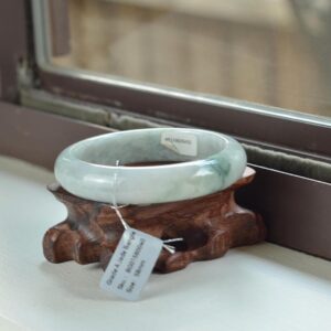 Authentic Natural Jade Bangle Green bracelet 58mm BG01580040