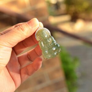 Green Hand-carved Jadeite Buddha of Mercy Amulet Pendant silver JPT00000009
