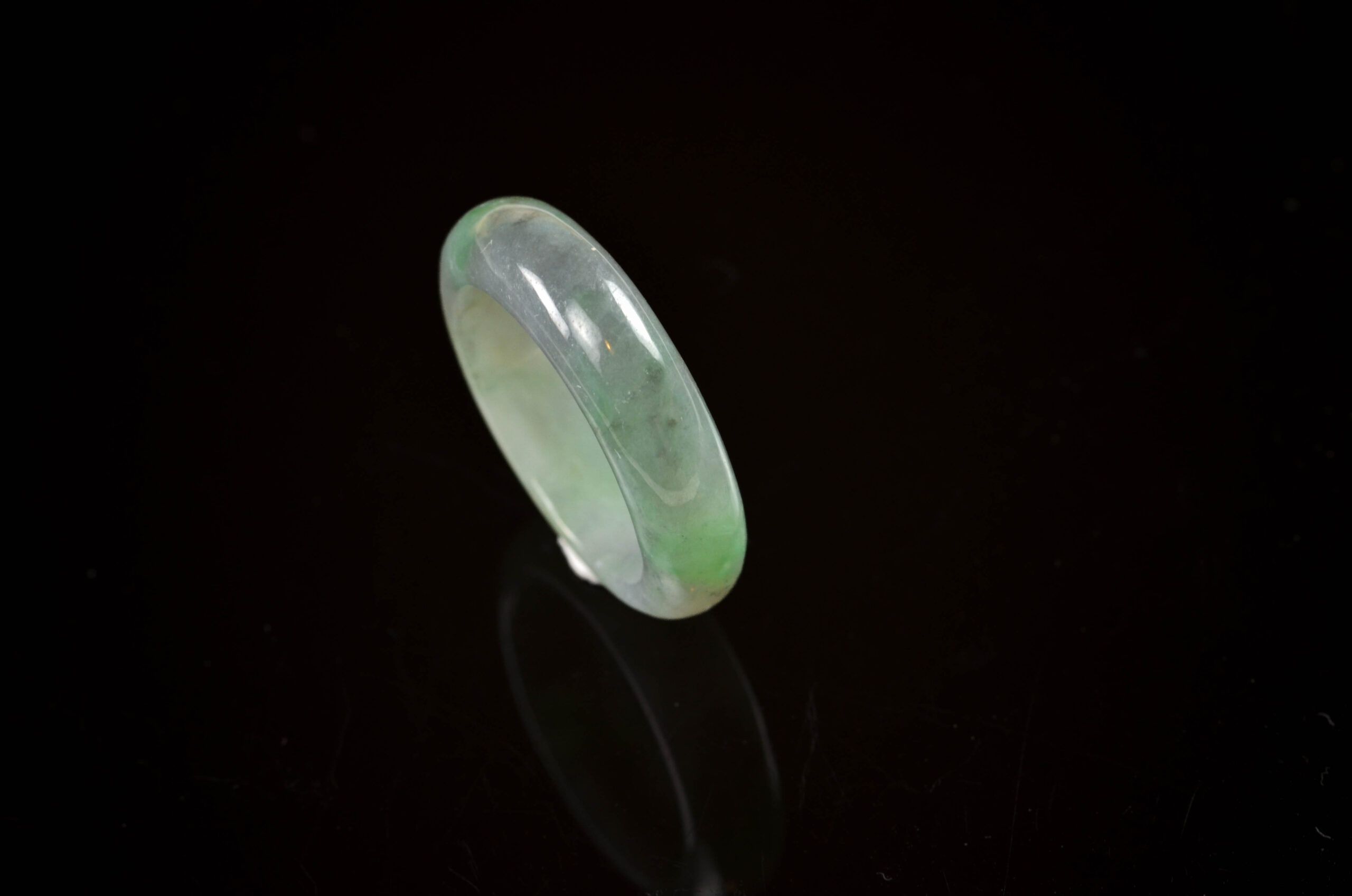 18mm Natural Jadeite Jade Ring – Grade A Jade - Image 3