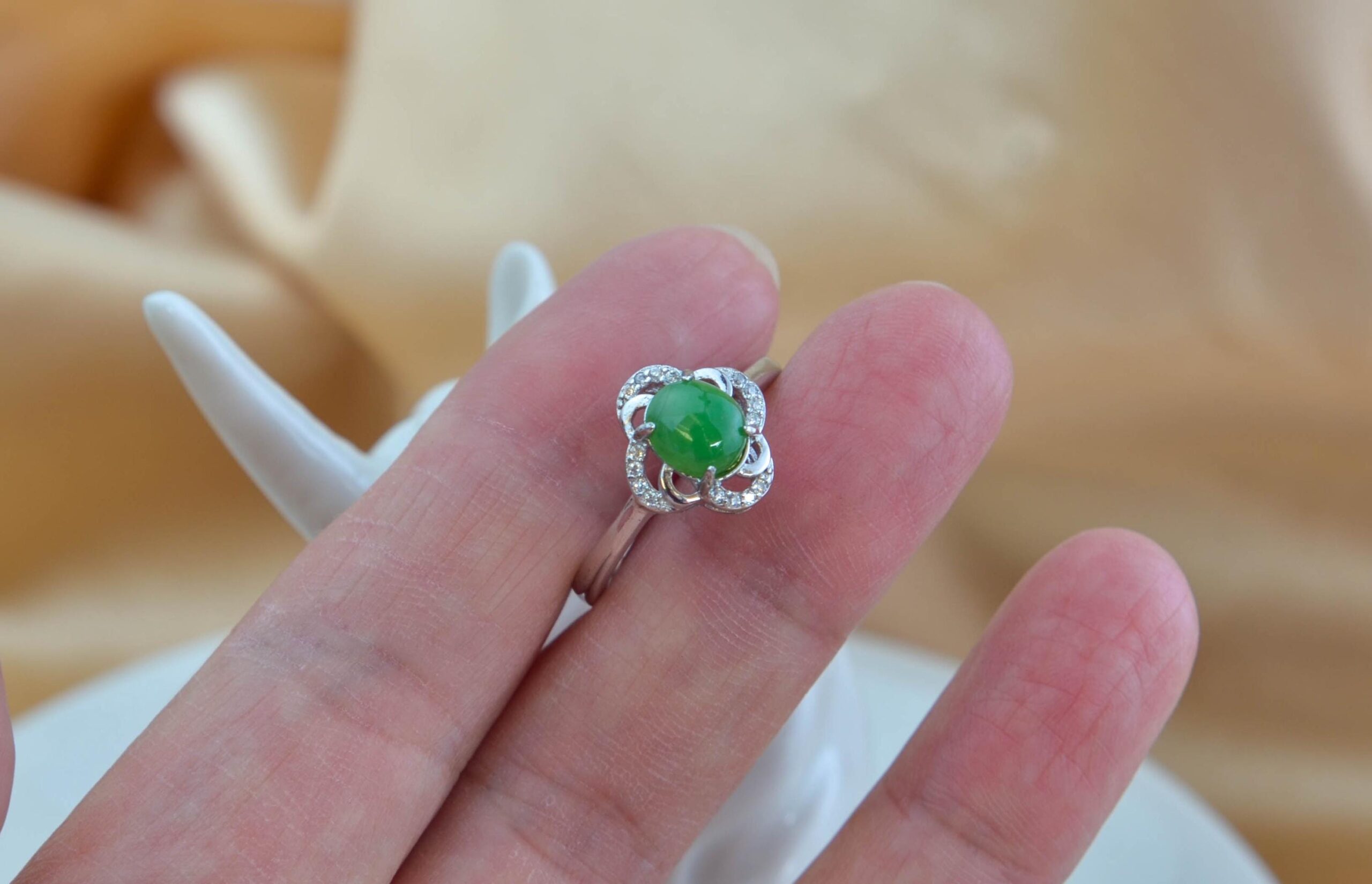 Icy Green Jade Clover Ring Sterling Silver 925 Floral Cocktail Ring - Image 8